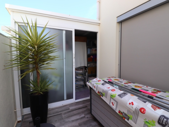 3 Bedroom Property in Daya Vieja
