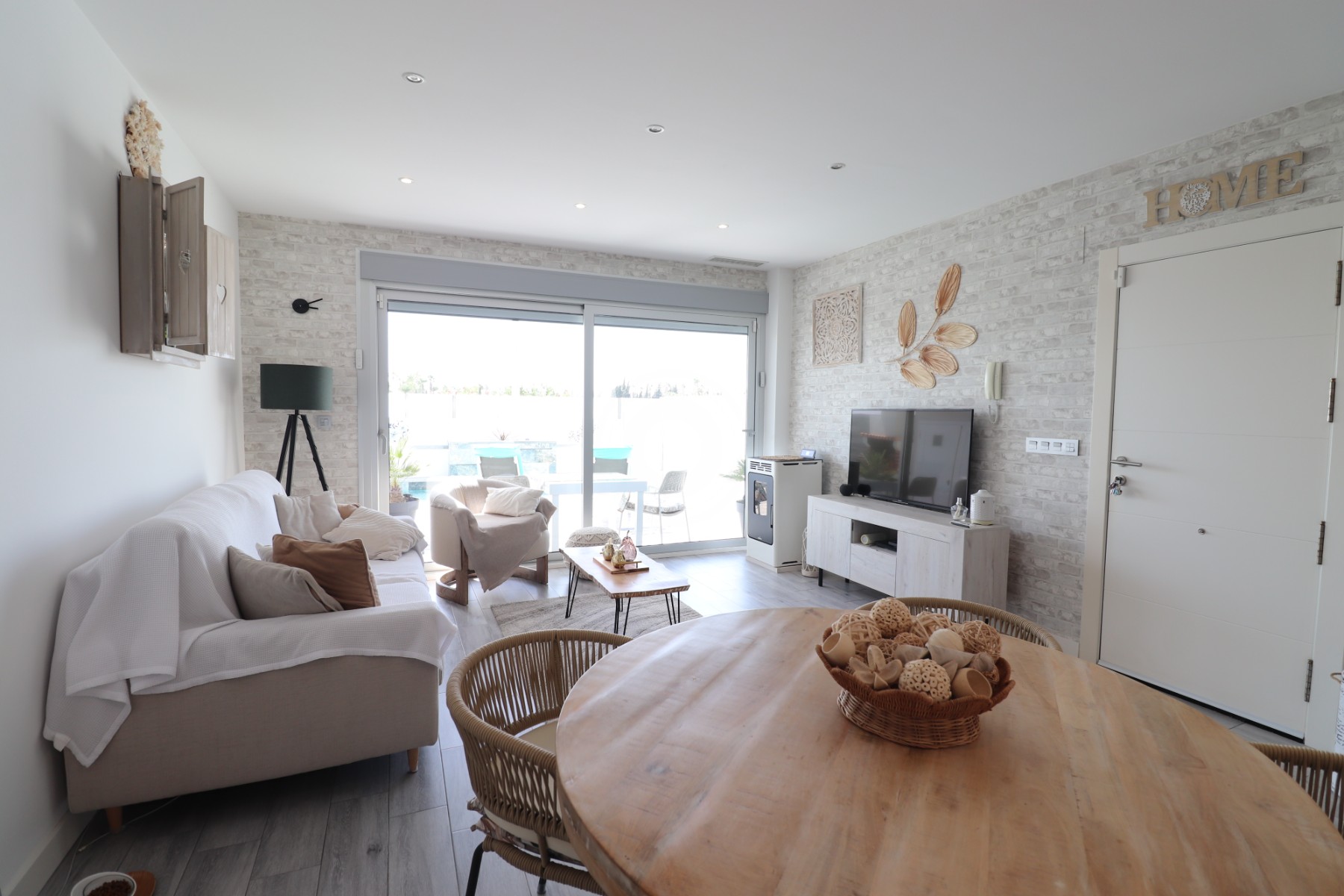 3 Bedroom Property in Daya Vieja