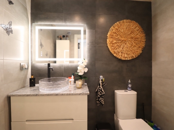 3 Bedroom Property in Daya Vieja