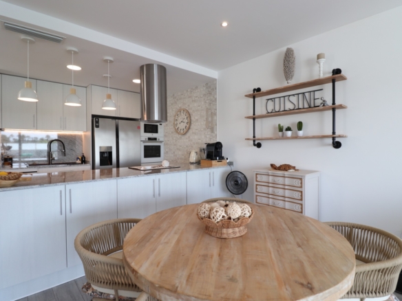 3 Bedroom Property in Daya Vieja