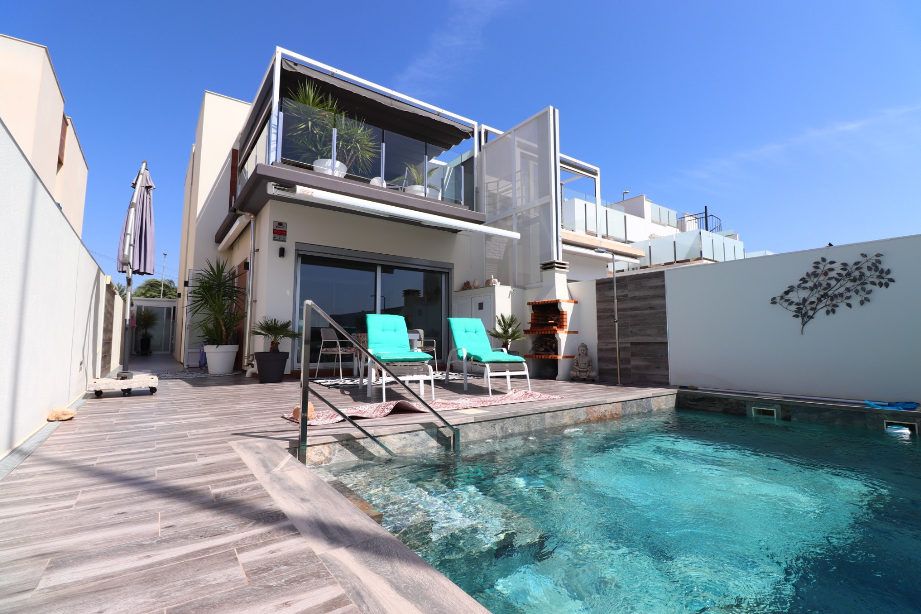 3 Bedroom Property in Daya Vieja