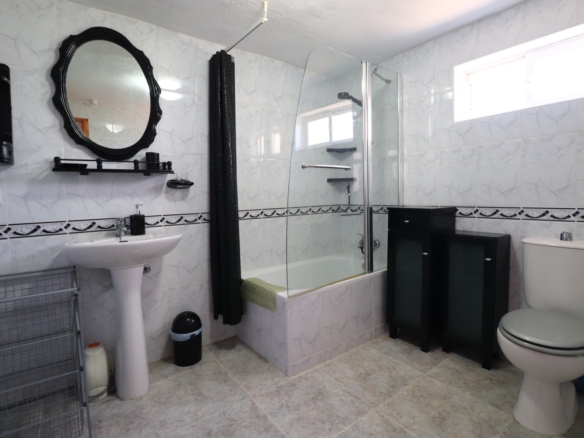 6 Bedroom Property in Crevillente