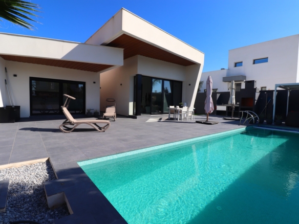 3 Bedroom Property in Formentera del Segura