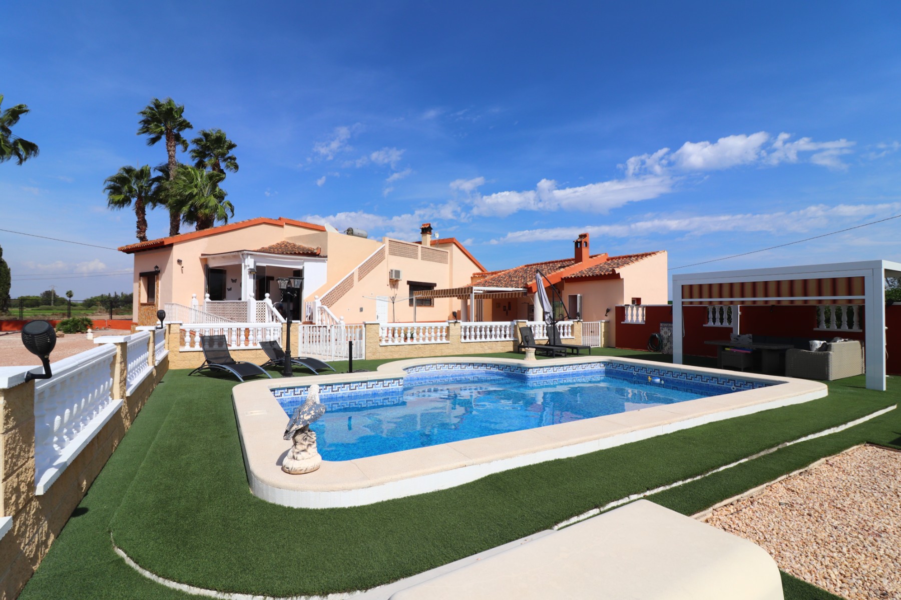 3 Bedroom Property in Daya Vieja