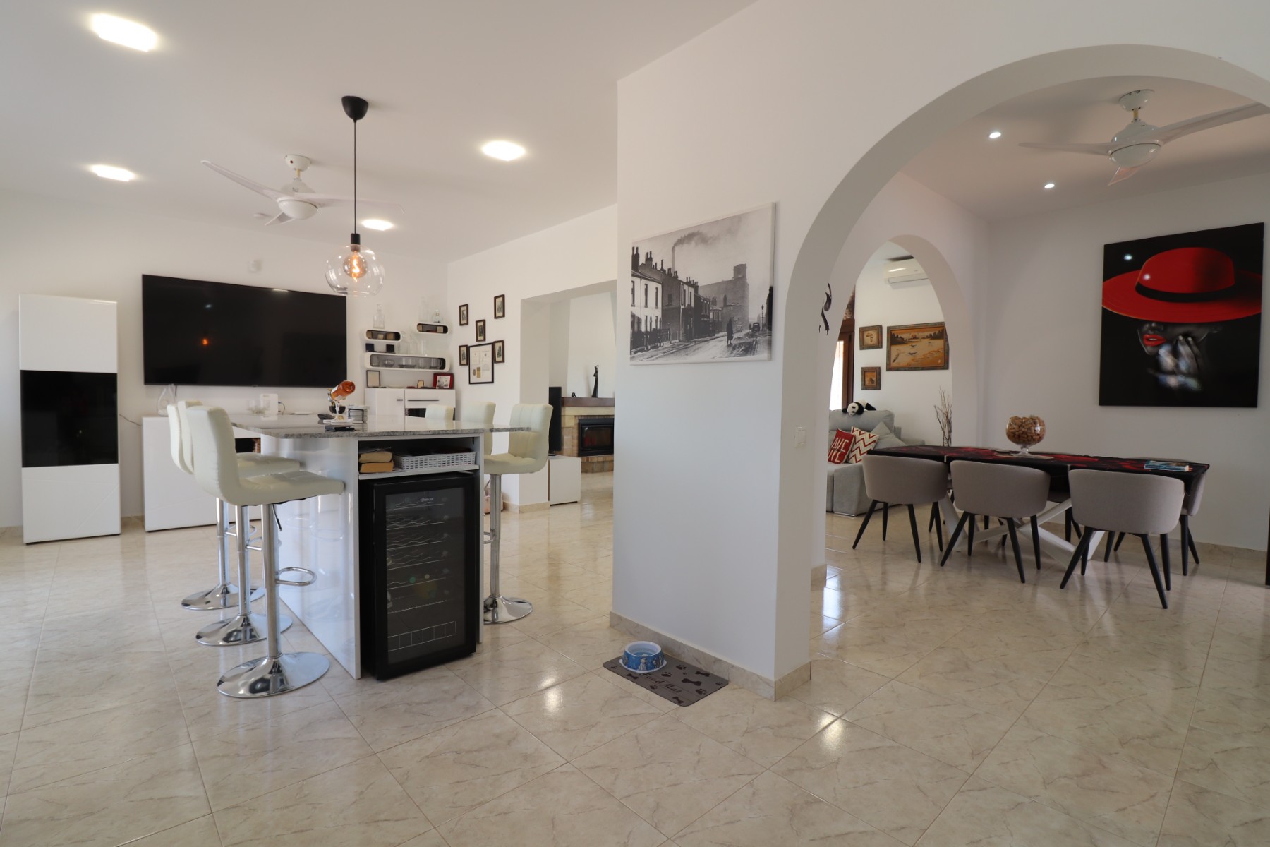 3 Bedroom Property in Daya Vieja