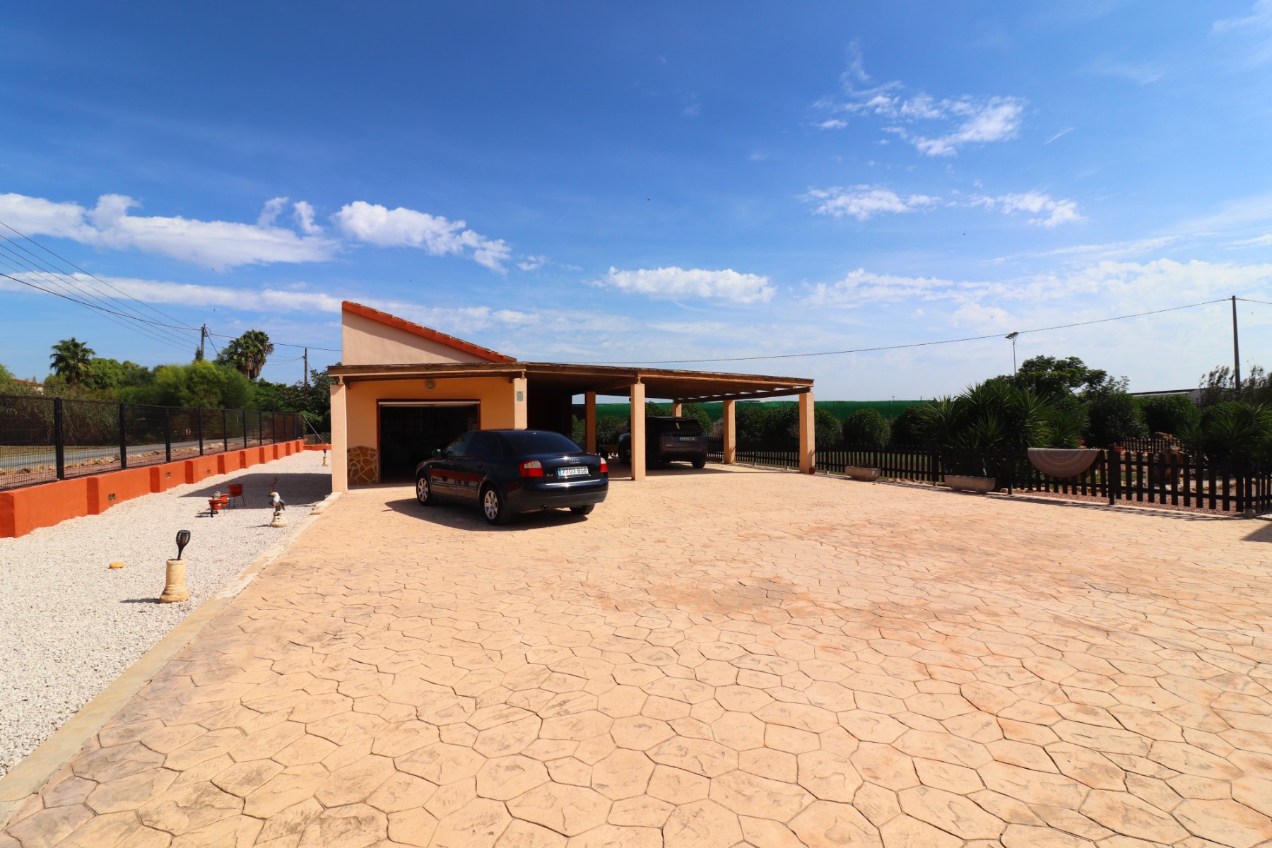 3 Bedroom Property in Daya Vieja