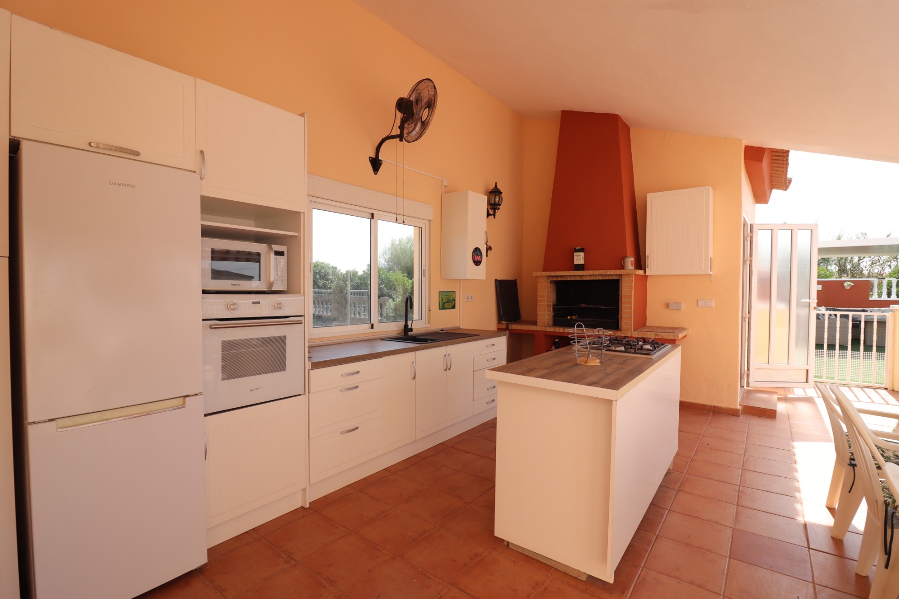 3 Bedroom Property in Daya Vieja
