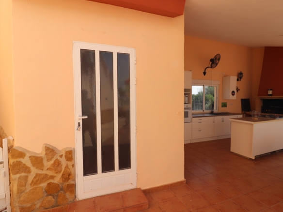 3 Bedroom Property in Daya Vieja