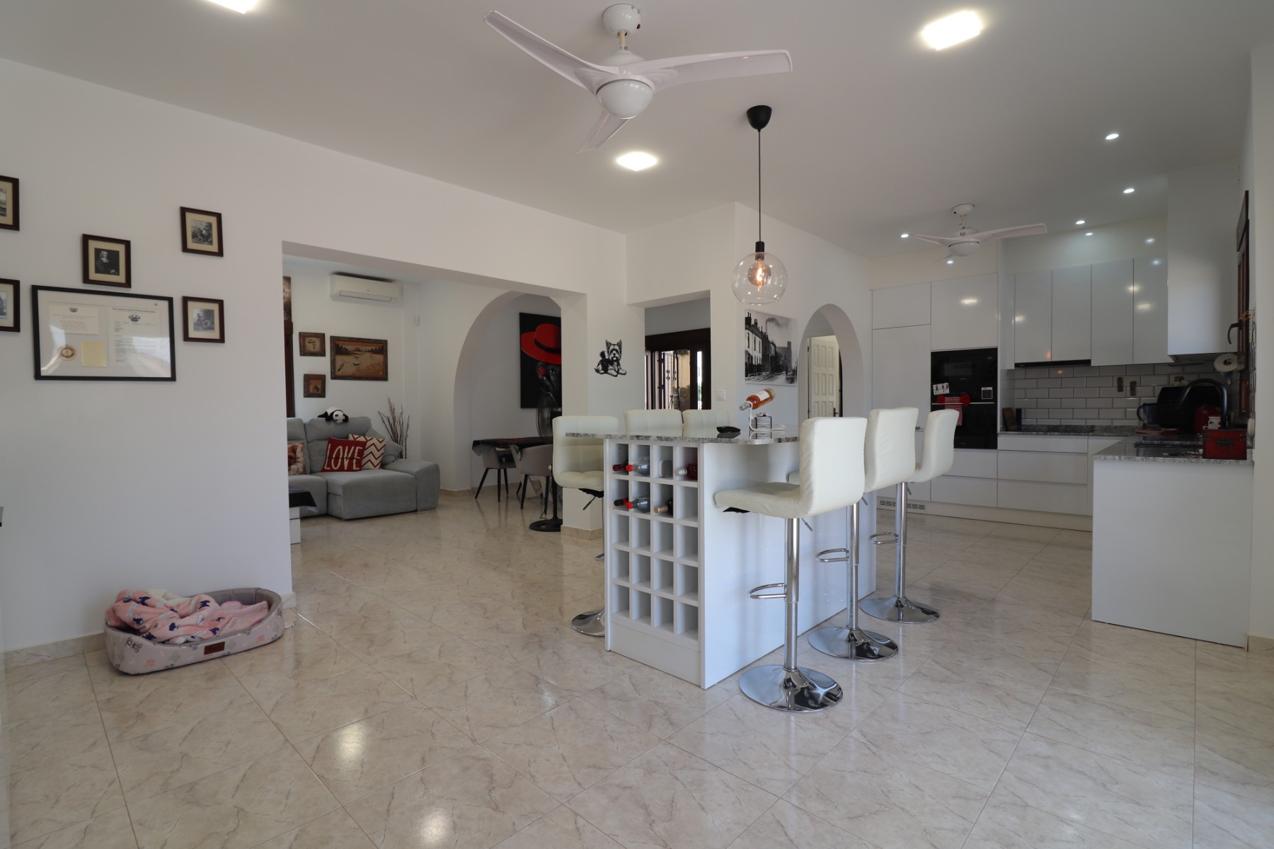 3 Bedroom Property in Daya Vieja