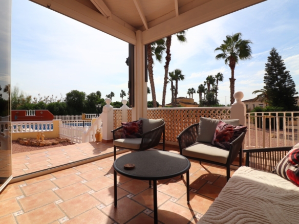 3 Bedroom Property in Daya Vieja