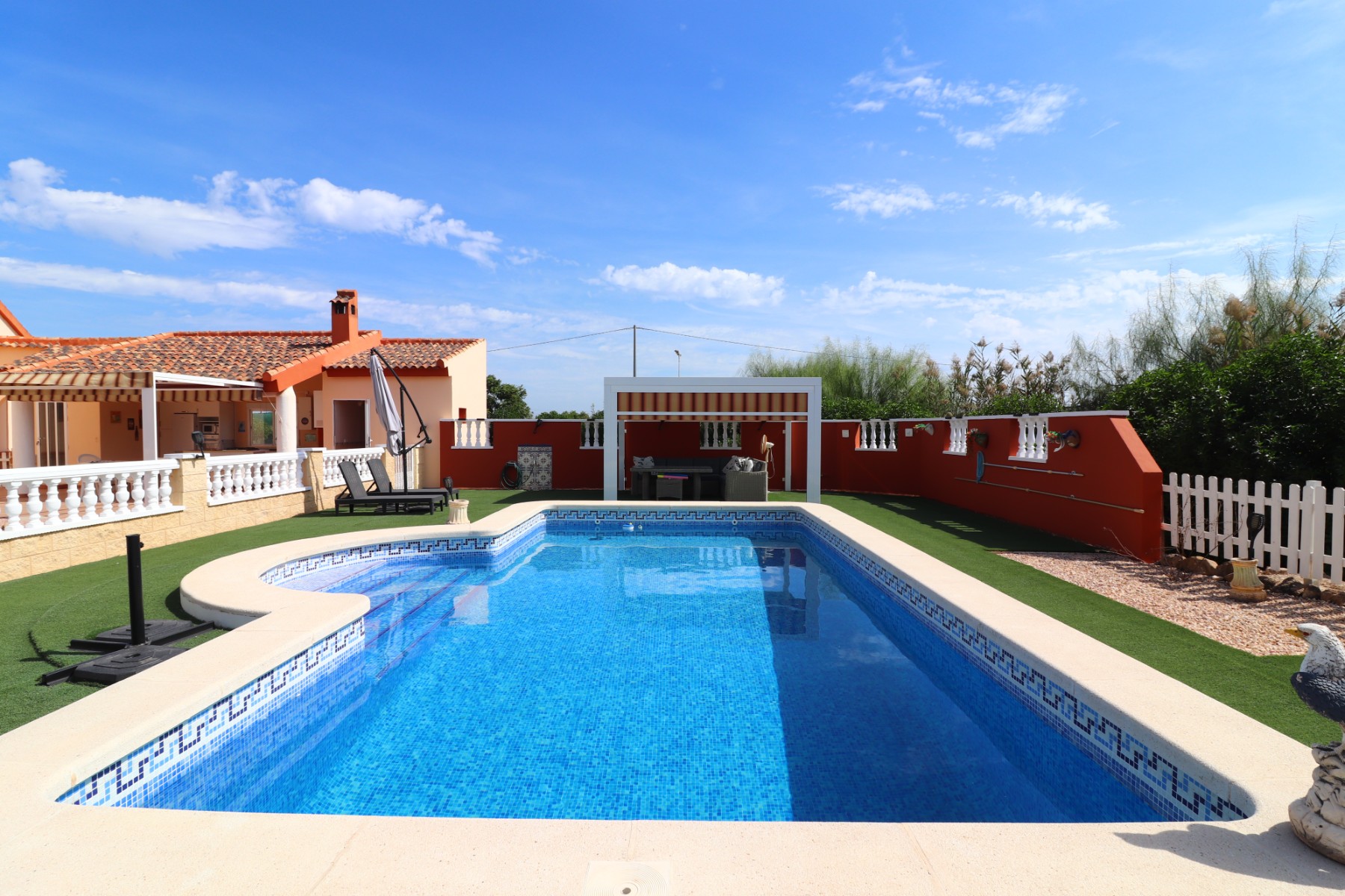 3 Bedroom Property in Daya Vieja