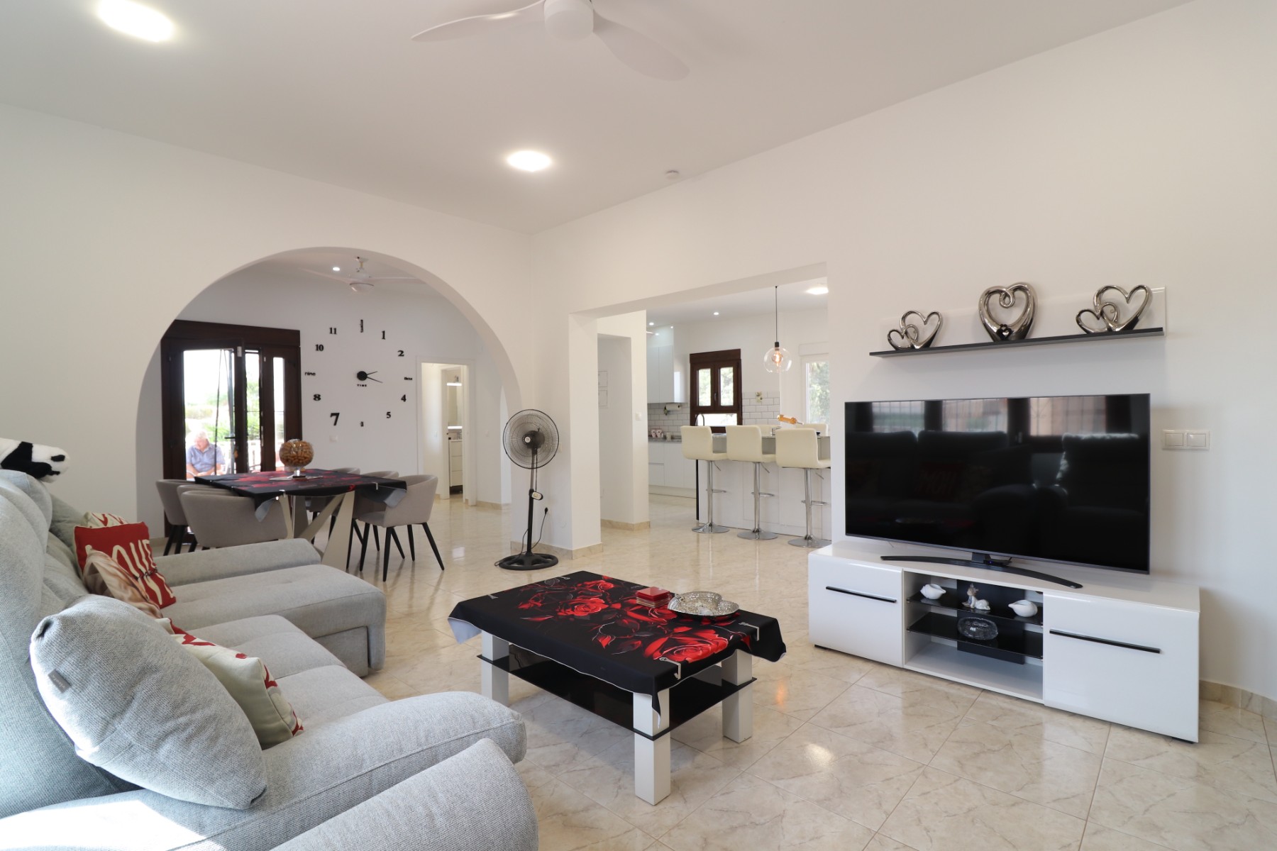 3 Bedroom Property in Daya Vieja