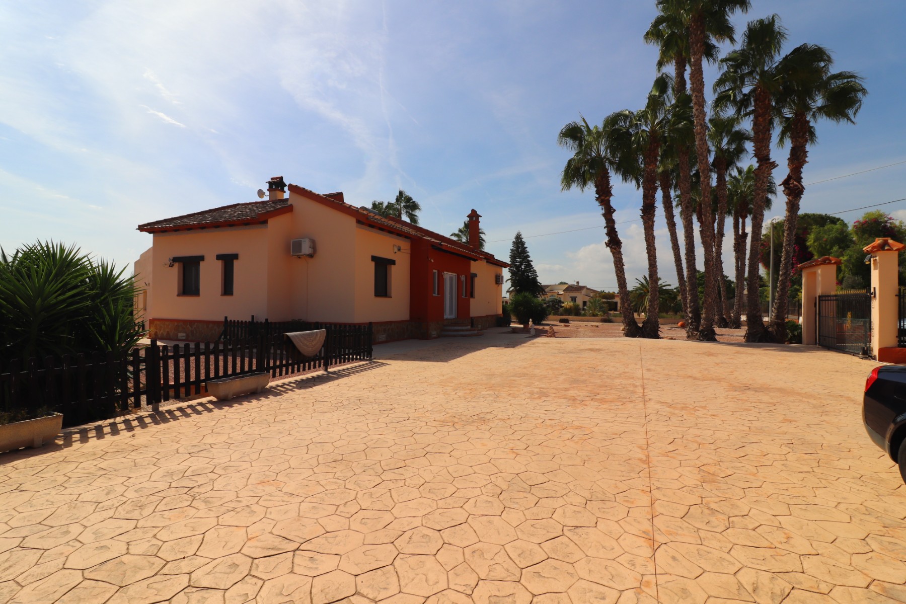 3 Bedroom Property in Daya Vieja