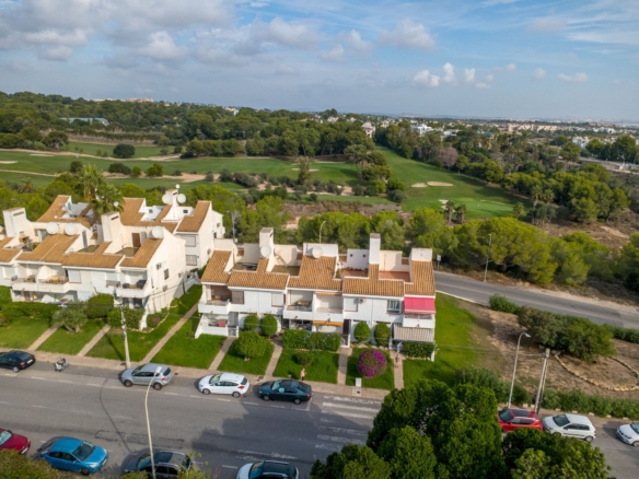 2 Bedroom Property in Orihuela Costa