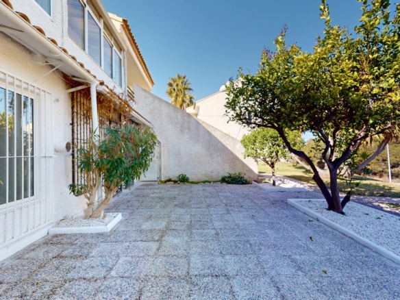 2 Bedroom Property in Orihuela Costa