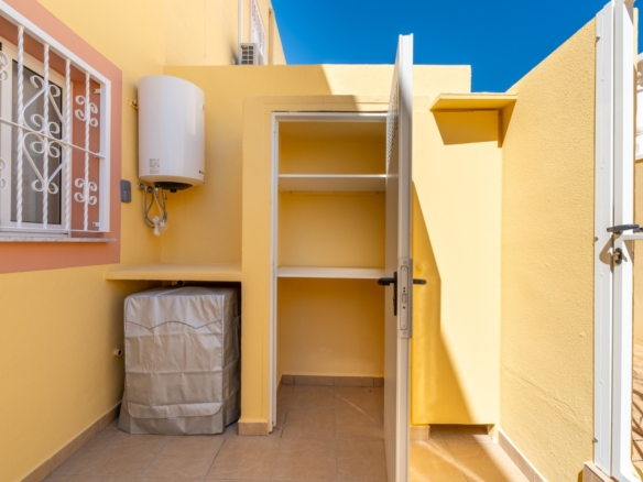 2 Bedroom Property in Orihuela Costa