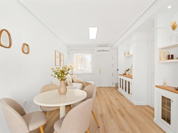 2 Bedroom Property in Orihuela Costa