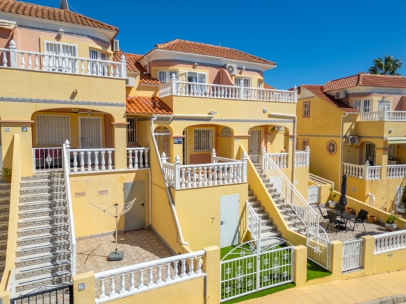2 Bedroom Property in Orihuela Costa