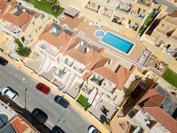 2 Bedroom Property in Orihuela Costa