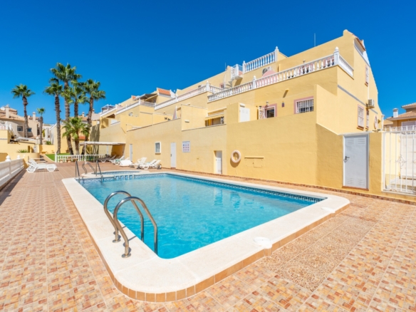 2 Bedroom Property in Orihuela Costa