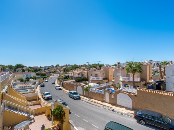 2 Bedroom Property in Orihuela Costa