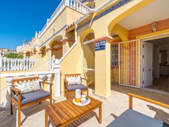 2 Bedroom Property in Orihuela Costa